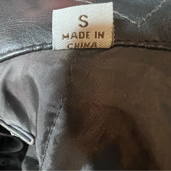 💚Levi’s men’s brown faux leather jacket - Picture 8 of 10